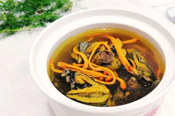 乌鸡炖虫草花