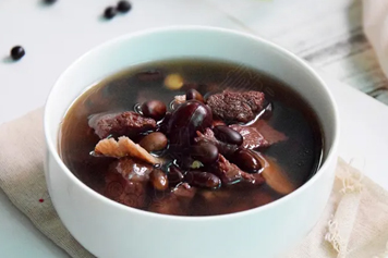 乌鸡黄芪黑豆汤