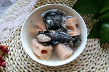乌鸡莲藕汤