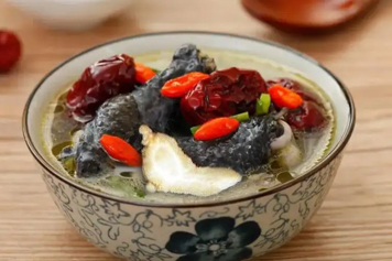 乌鸡西洋参红枣枸杞汤