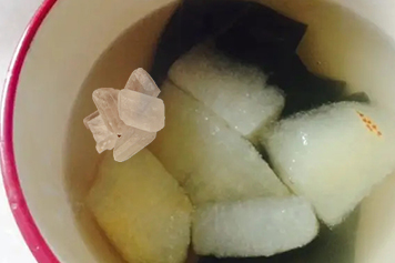 雪梨枇杷叶炖冰糖