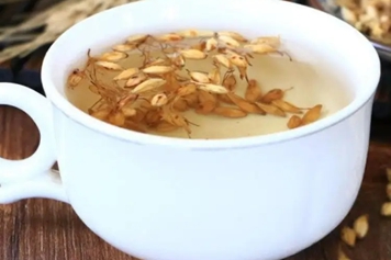 炒熟小麦泡水