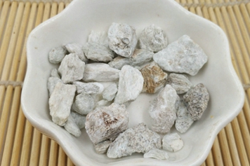 中药阳起石