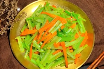 芹菜炒胡萝卜