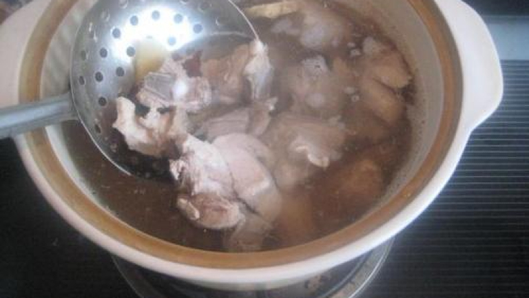 炖排骨