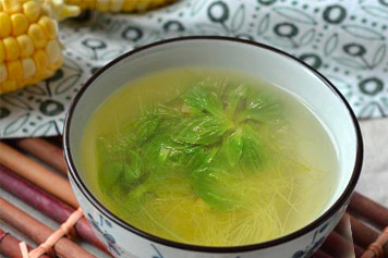 玉米须和车前草煮水