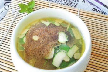 玉米须冬瓜皮煮水喝