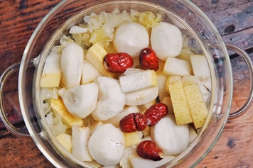 雪梨马蹄冰糖同用