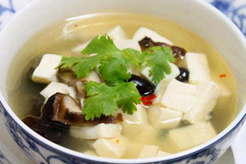 香菇豆腐汤