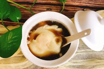 鸭蛋红糖水