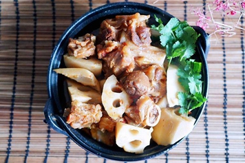 羊肉炖莲藕
