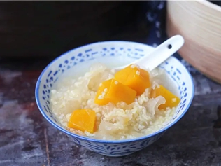 南瓜银耳小米粥
