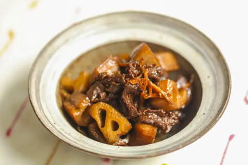 牛肉和莲藕一起炖
