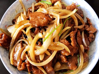 牛肉炒洋葱