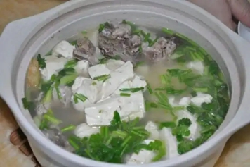 排骨豆腐汤