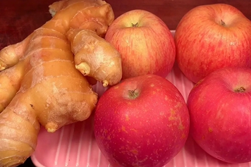 生姜与苹果一起煮