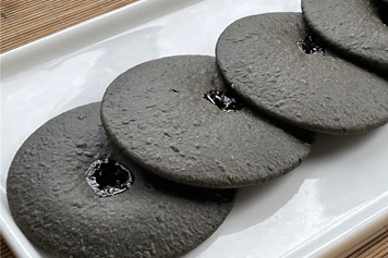 五黑粗粮饼