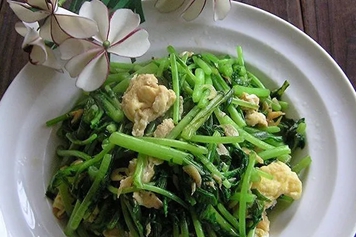 茼蒿炒鸡蛋