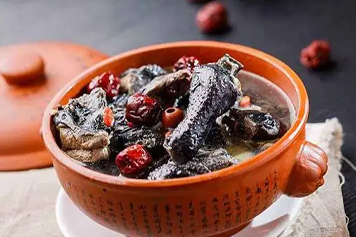 乌鸡红枣汤