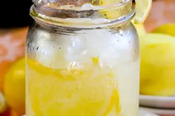 咸柠檬水