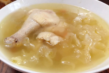 银耳炖鸡