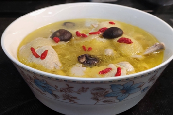 竹荪鸡汤