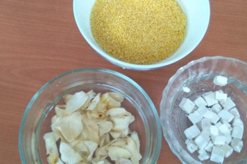 百合茯苓白术小米粥
