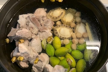 鲍鱼橄榄石斛瘦肉汤