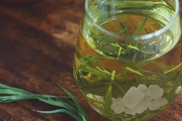 竹叶心加冰糖煮水喝