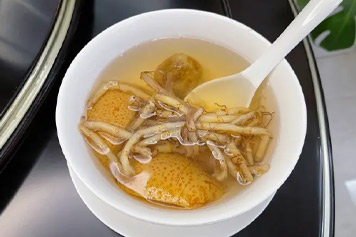 折耳根加梨加冰糖熬水