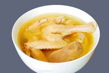 当归天麻炖鸡汤