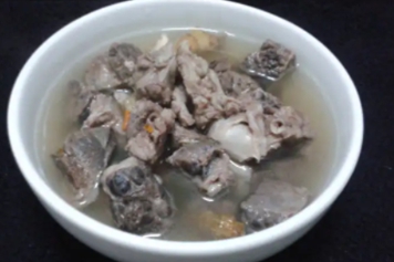 皂角刺炖猪肚子