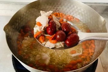 红枣枸杞瘦肉汤