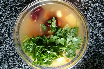 红枣和香菜煮水