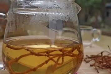 鱼腥草蜂蜜水