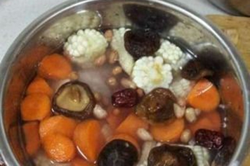 玉米加花生一起吃