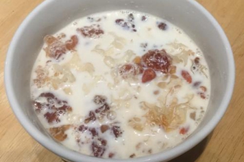 银耳加牛奶