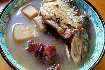 鲫鱼粉葛赤小豆汤