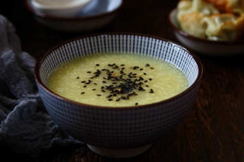 黑芝麻小米粥