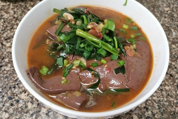 猪血韭菜汤