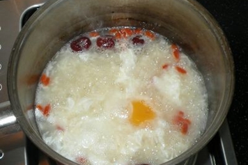 酒糟煮鸡蛋