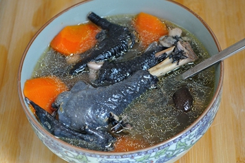乌鸡胡萝卜汤