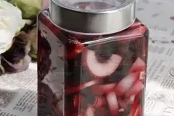 红葡萄酒泡洋葱