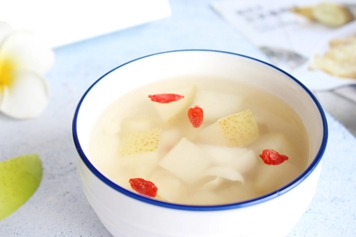 冰糖蜂蜜炖雪梨