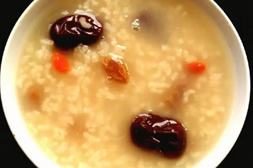 大米红枣枸杞粥