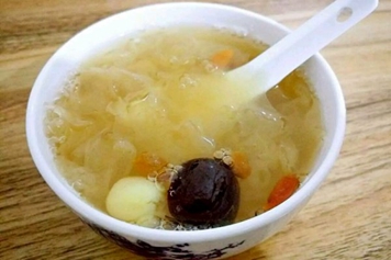 雪耳糖水