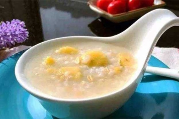 燕麦香蕉牛奶