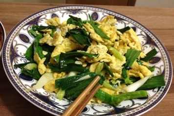 野小蒜炒鸡蛋