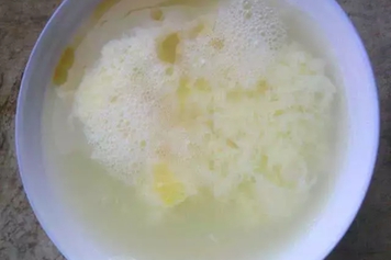 白砂糖冲鸡蛋