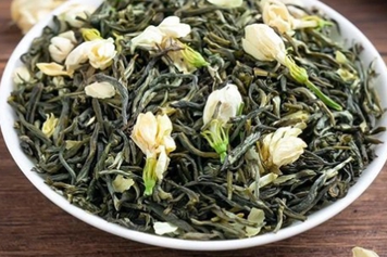碧潭飘雪花茶